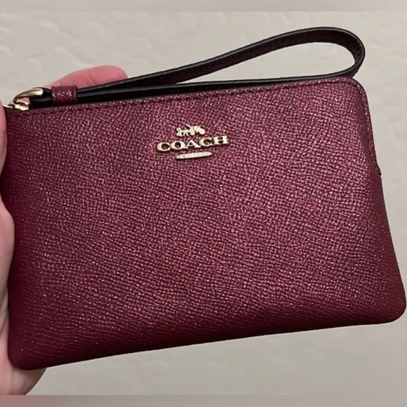 COACH Corner Zip Glitter Leather Wristlet Boxed Gift Box 2 Charms 100% AUTHENTIC - Picture 8 of 8